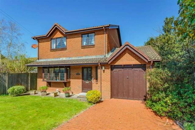 3 bedroom detached house for sale