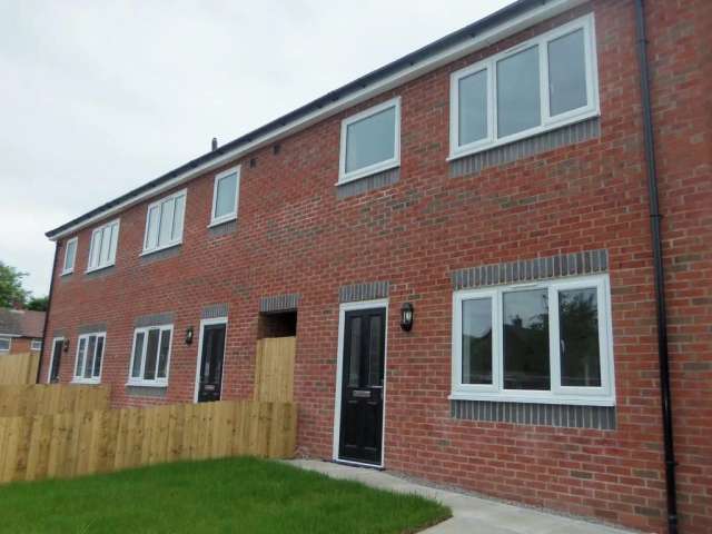 3 bedroom terraced house to rent