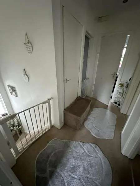 Flat For Rent in Guildford, England