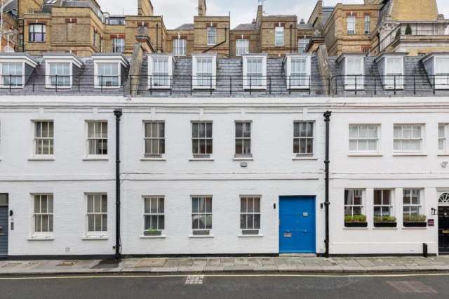 Mews For Sale in London, England