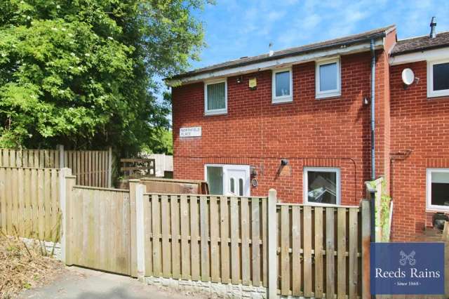 3 bedroom End Terrace House for sale, Rothwell, West Yorkshire, LS26