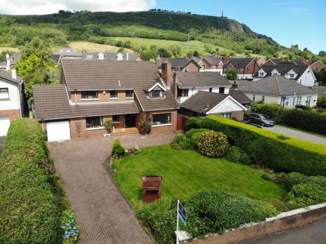 4 bedroom Detached House for sale, Greenisland, County Antrim, BT38