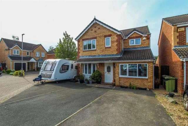 4 bedroom detached house for sale