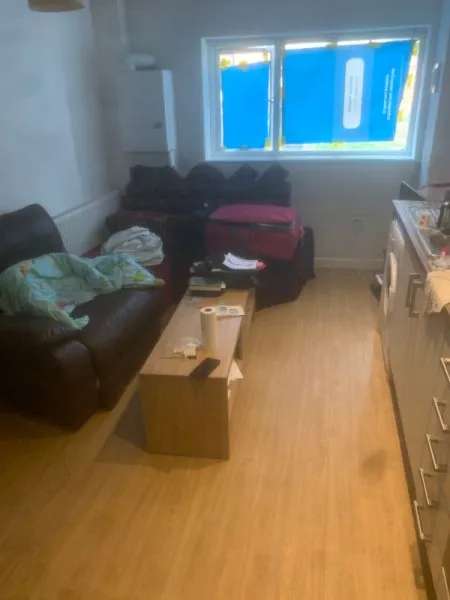 Flat For Rent in Trafford, England