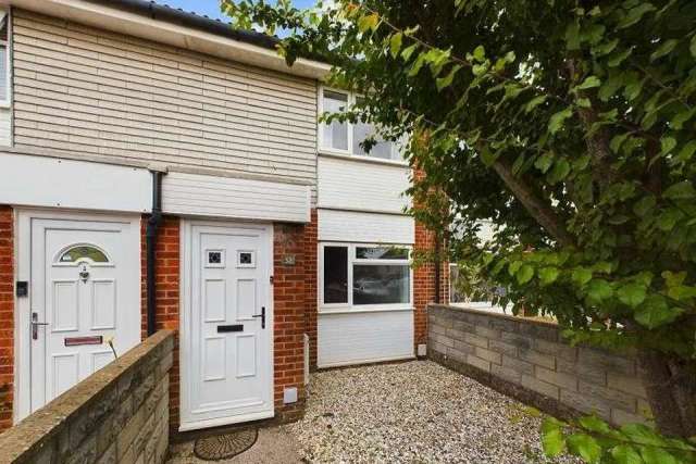 2 bedroom terraced house for sale