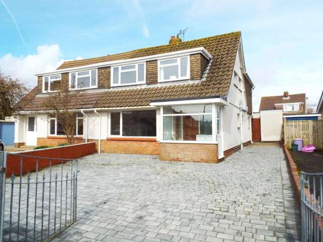 4 bedroom semi-detached house for sale