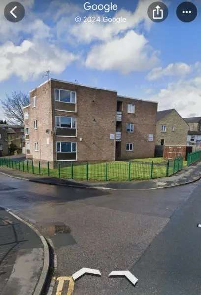 Flat For Rent in Bradford, England