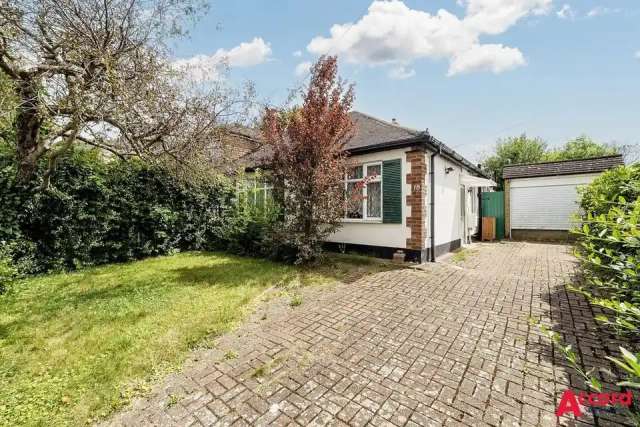 2 bedroom semi-detached bungalow for sale