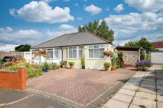 2 bedroom bungalow for sale