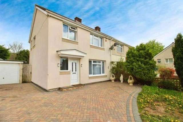 3 bedroom semi-detached house for sale