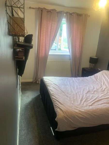 House For Rent in Garden City, Wales