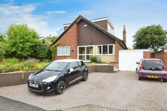 4 bedroom Detached House for sale, Brandon, Warwickshire, CV8