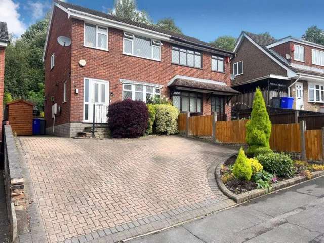 3 bedroom semi-detached house for sale