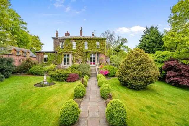 7 bedroom detached house for sale