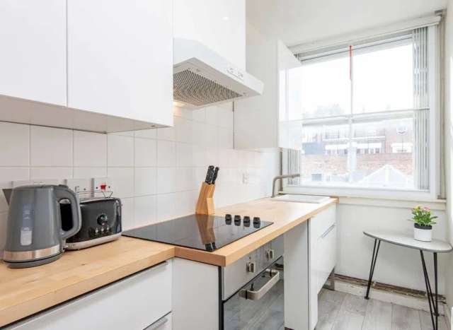 Studio For Sale in London, England