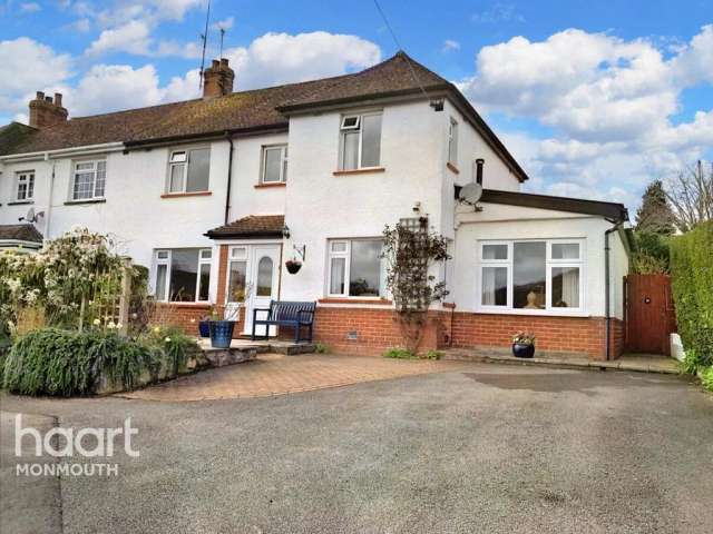 4 bedroom semi-detached house for sale