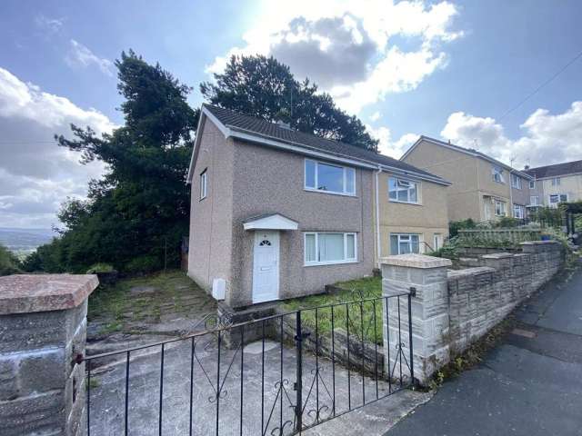 2 bedroom semi-detached house for sale