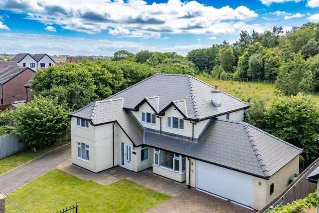 5 bedroom detached house for sale