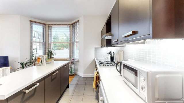 2 bedroom flat/apartment in London