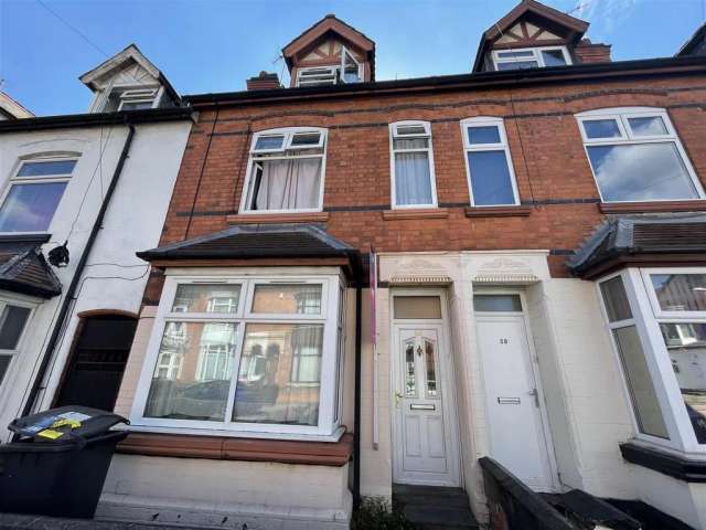 4 bedroom terraced house for sale