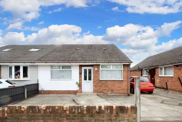 3 bedroom semi-detached bungalow for sale