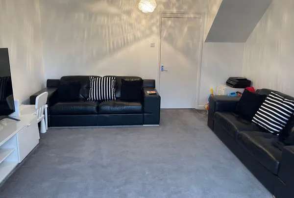 House For Rent in Guildford, England