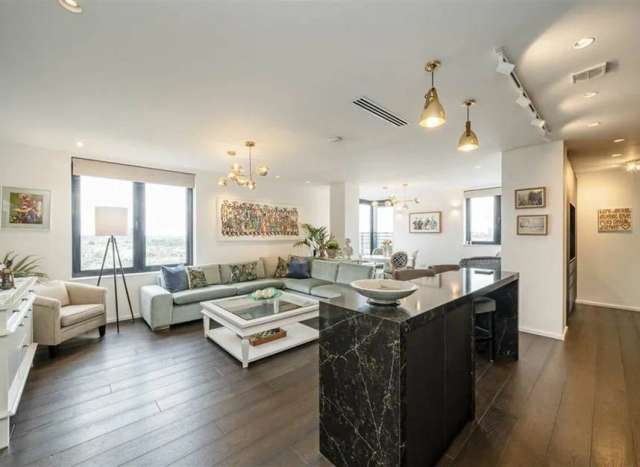 Flat For Sale in Maidstone, England