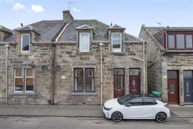 2 Bed Flat - Ground Floor with 1 Reception Room