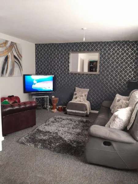 Flat For Rent in Metropolitan Borough of Solihull, England