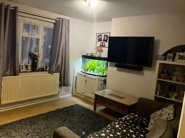 House For Rent in Mid Sussex, England