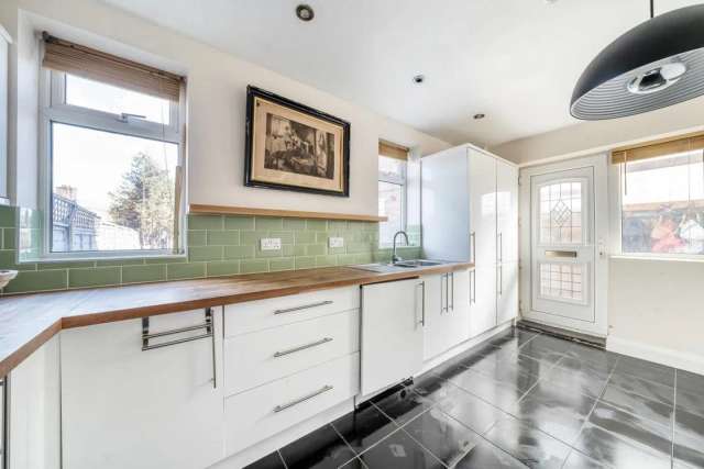 House Under Offer in London, England