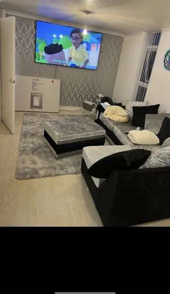 Flat For Rent in Birmingham, England