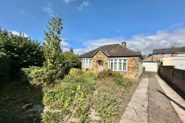 2 bedroom detached bungalow for sale