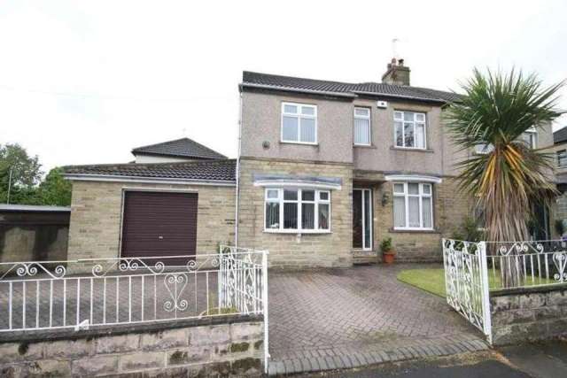 4 bedroom semi-detached house for sale