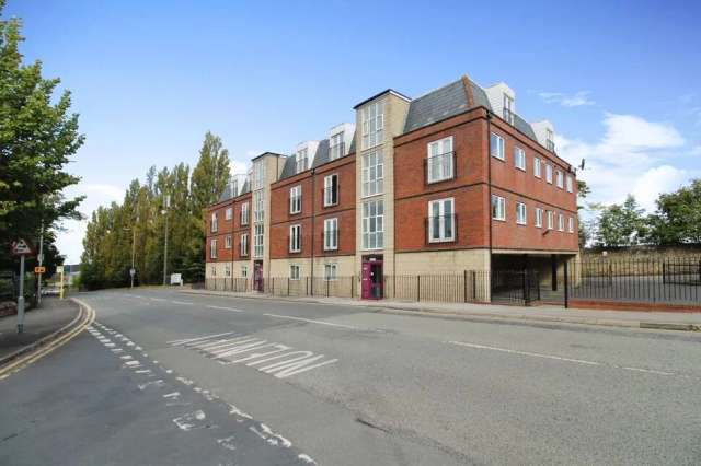 2 bedroom  Flat for sale, St. Helens, Merseyside, WA10