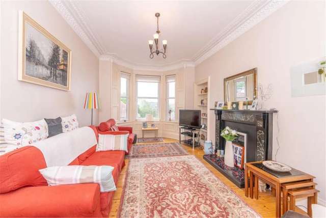 1 Bed Flat - Second Floor with 1 Reception Room