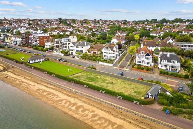 Detached House for sale with 5 bedrooms, Chalkwell Esplanade, Westcliff-On-Sea