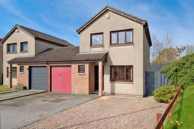 House For Rent in Westhill, Scotland