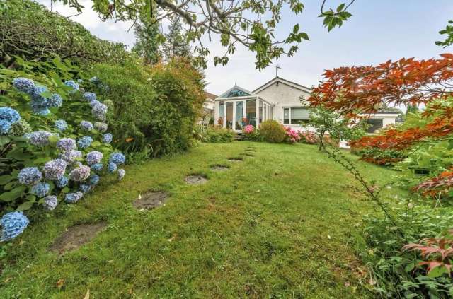 3 bedroom detached bungalow for sale