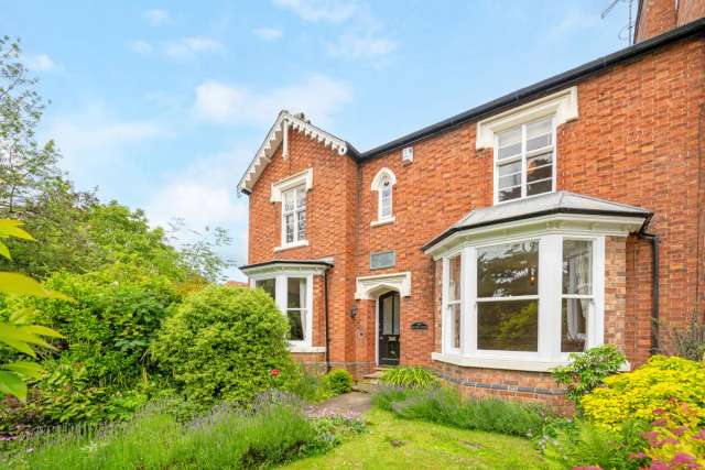 Townhouse for sale with 5 bedrooms, Hillmorton Road Rugby, Warwickshire