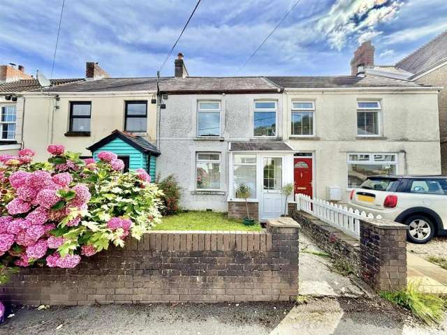 4 bedroom terraced house for sale