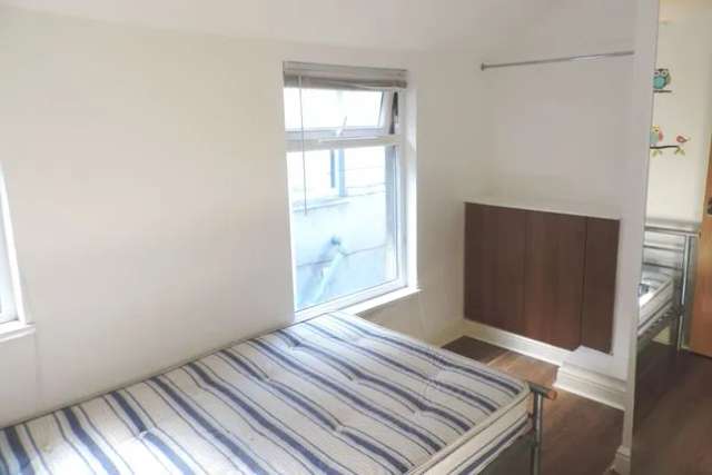 Studio to rent in Crwys Road, Cardiff CF24