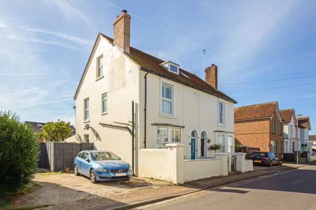 4 bedroom semi-detached house for sale