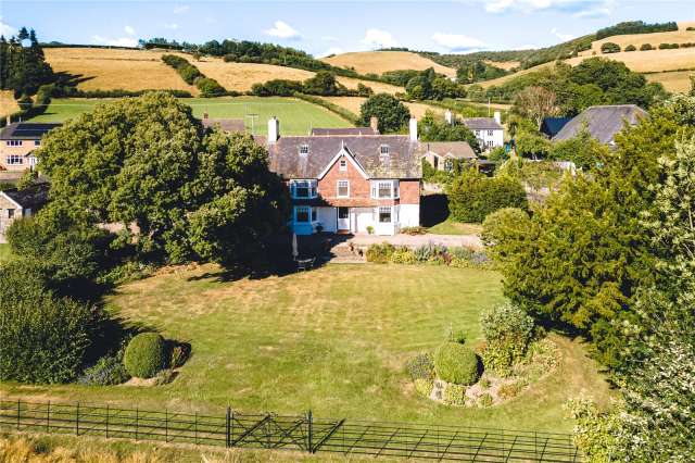 Detached House for sale with 6 bedrooms, Penybont Road, Whitton