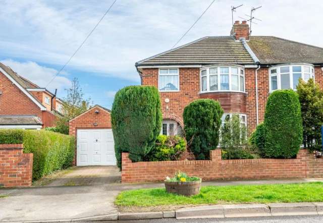 3 bedroom semi-detached house for sale