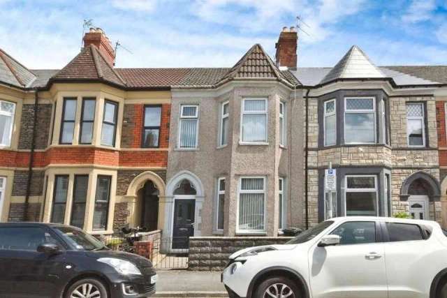 4 bedroom terraced house for sale