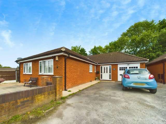 Bungalow For Sale in St Helens, England