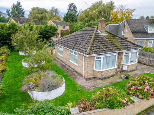 2 bedroom detached bungalow for sale