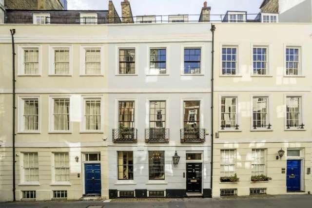 House For Sale in City of Westminster, England