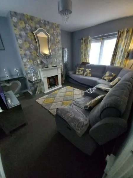 House For Rent in Blackwood, Wales